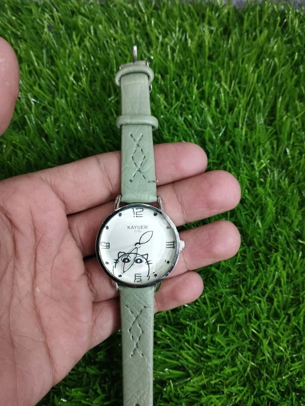 Kayuer Ladies Belt Watch – Stylish Casual Quartz Wristwatch with Adjustable Buckle (Random Color)