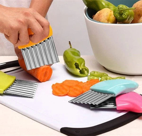 French Fry Crinkle Cutter – Stainless Steel Wavy Slicer for Potatoes, Vegetables & Fruits